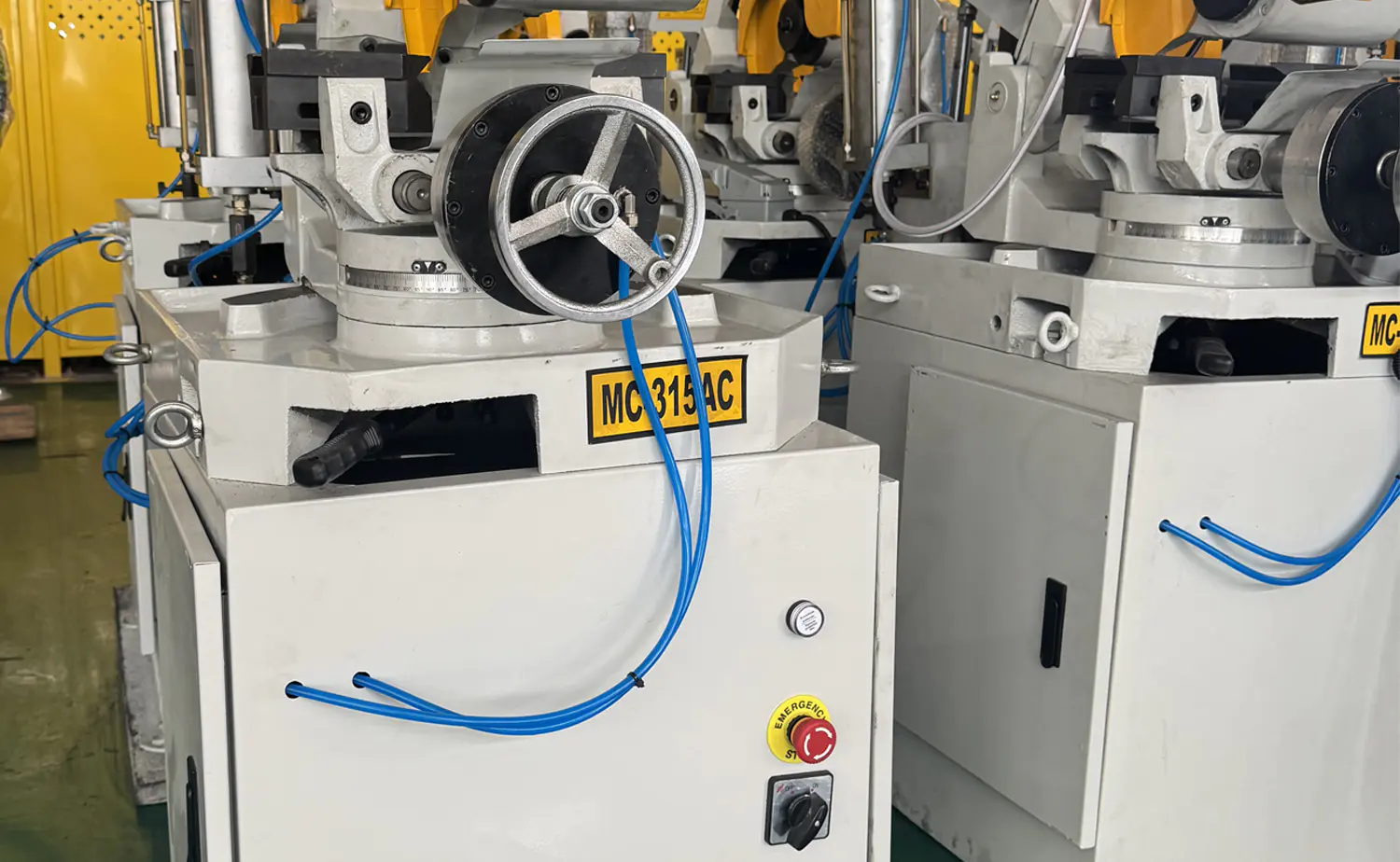 Máy cắt ống bán tự động vận hành bằng không khí dòng AC