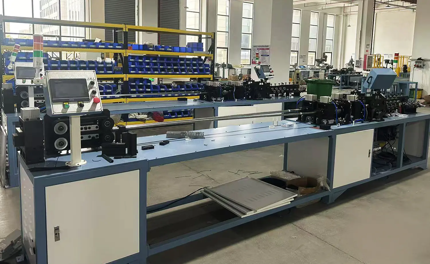 Máy uốn hình rắn hoàn toàn tự động dòng SB-20CNC Máy uốn hình rắn hoàn toàn tự động dòng SB-20CNC