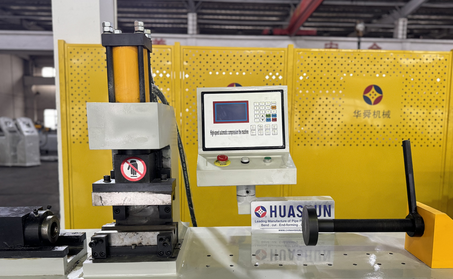 Máy tạo hình đầu ống thủy lực TM60