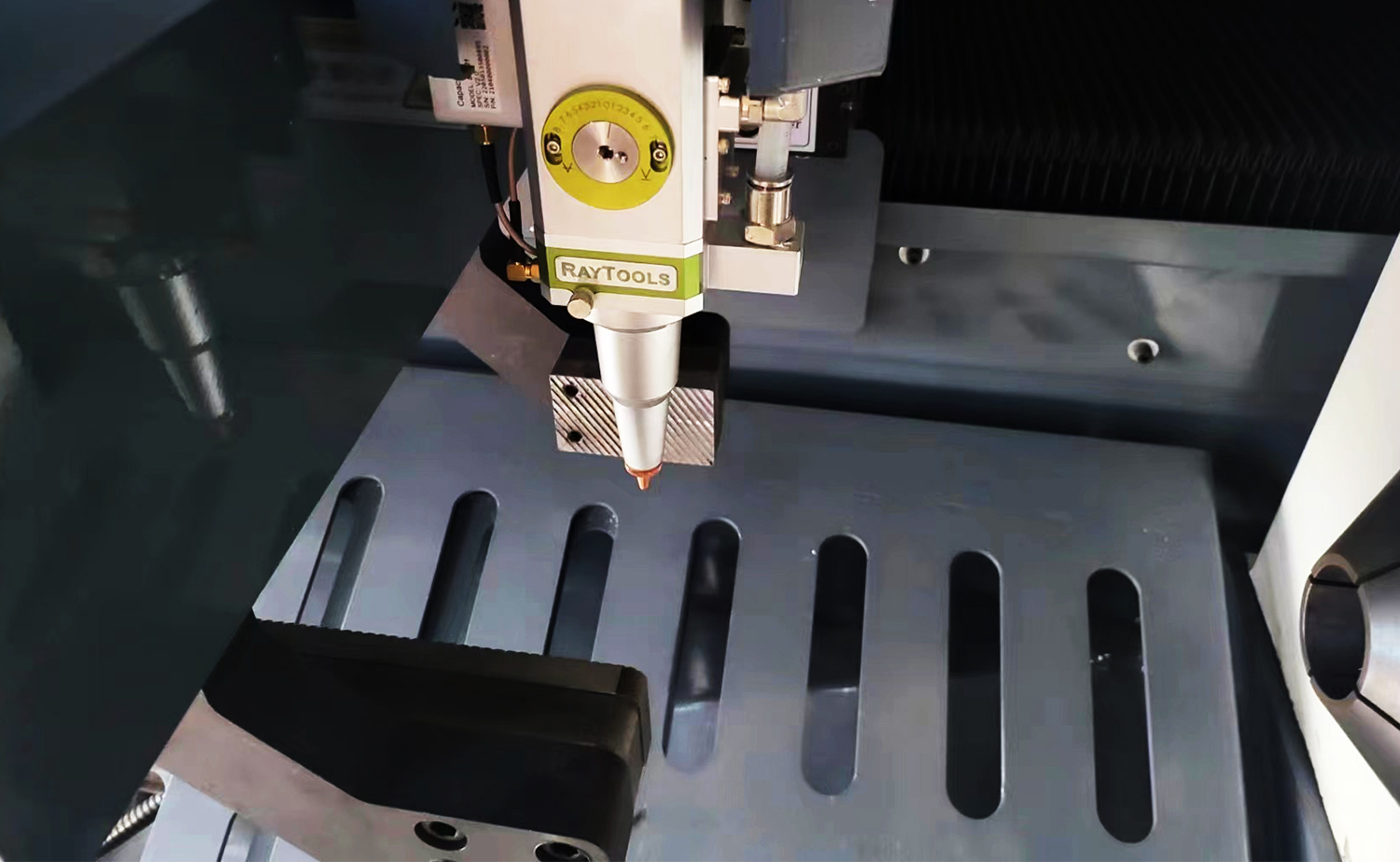 Máy cắt ống Laser 3D MCJG120 Máy cắt ống Laser 3D MCJG120