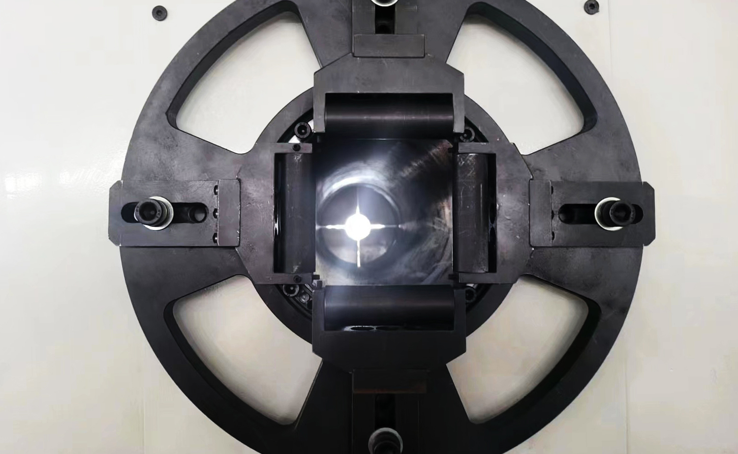 Máy cắt ống Laser 3D MCJG120 Máy cắt ống Laser 3D MCJG120