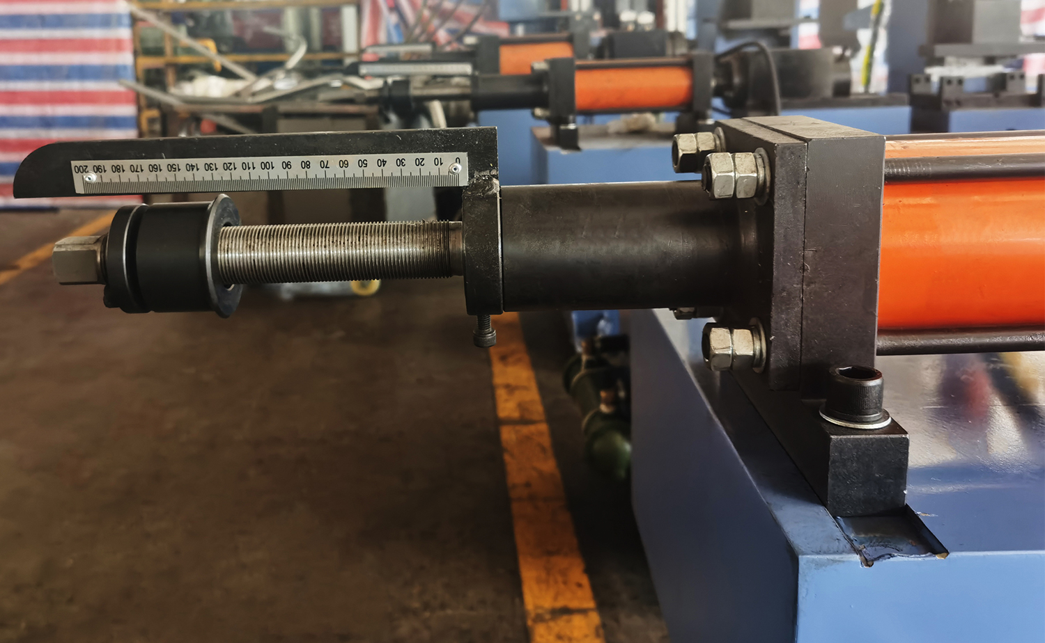 Máy tạo hình đầu ống một đầu tự động hiệu suất cao TM40 Máy tạo hình đầu ống một đầu tự động hiệu suất cao TM40