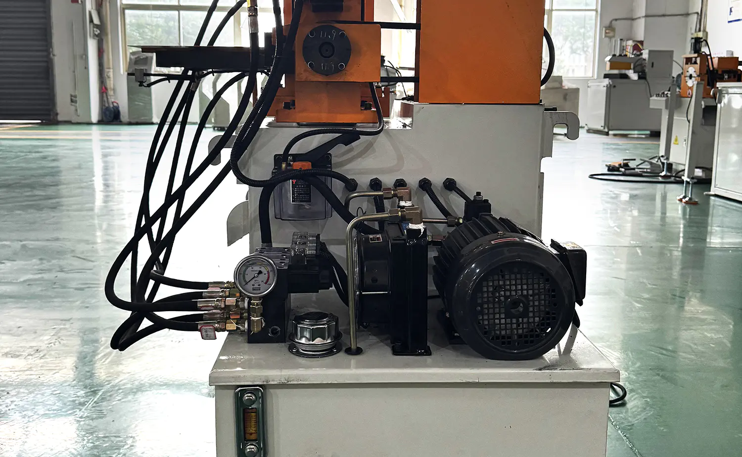 Máy vát mép ống bán tự động thủy lực dòng EF PV1 Máy vát mép ống bán tự động thủy lực dòng EF PV1
