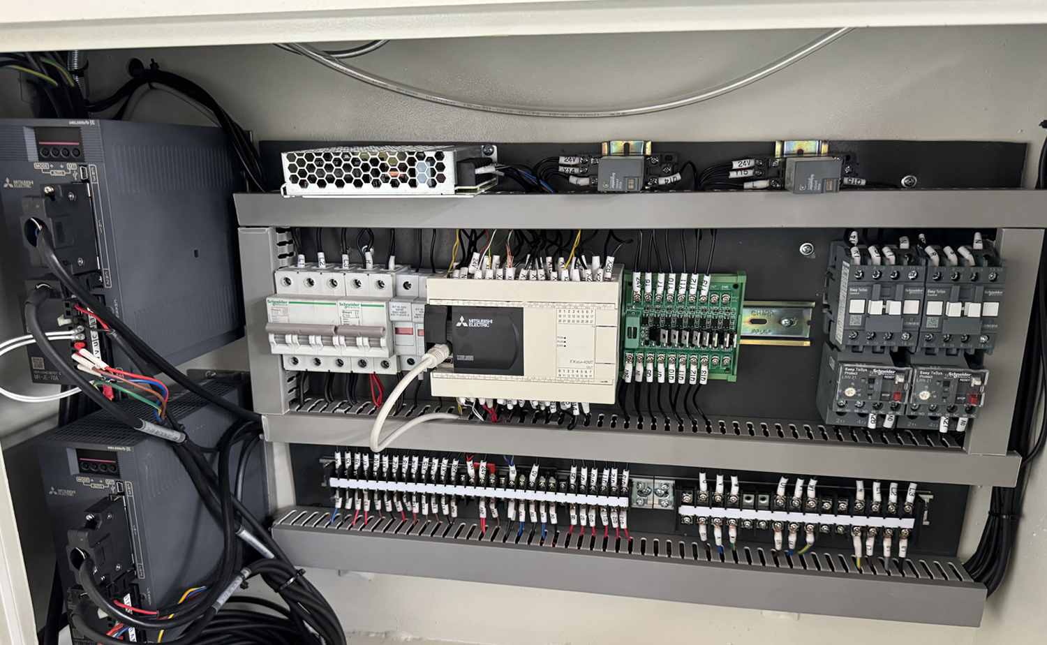 Máy vát mép ống hai đầu servo tốc độ nhanh dòng DEF680CNC Máy vát mép ống hai đầu servo tốc độ nhanh dòng DEF680CNC