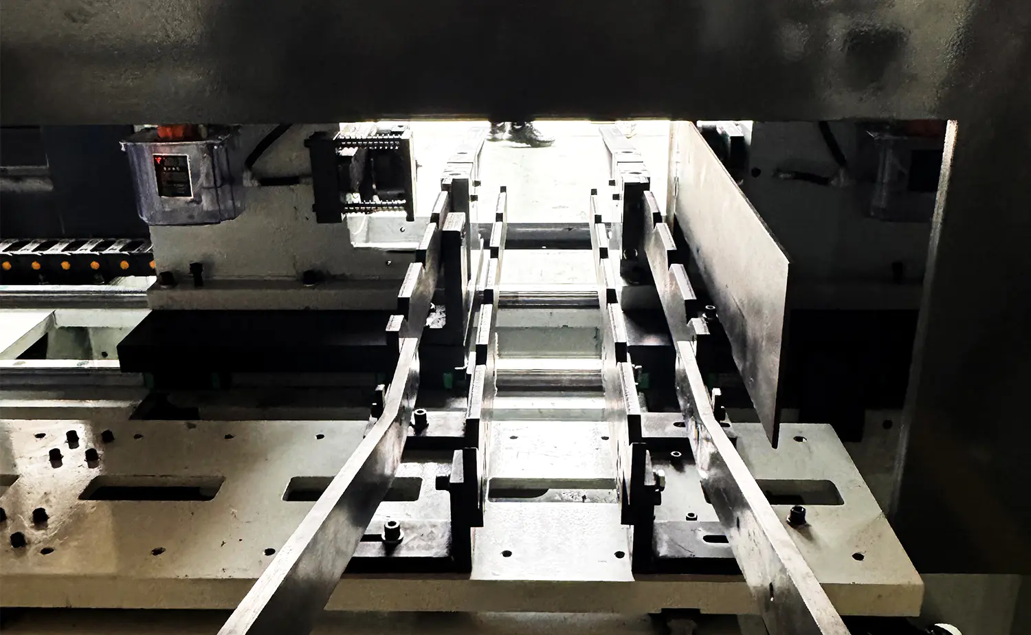 Máy vát mép ống servo có độ ổn định cao dòng DEF80CNC Máy vát mép ống servo có độ ổn định cao dòng DEF80CNC