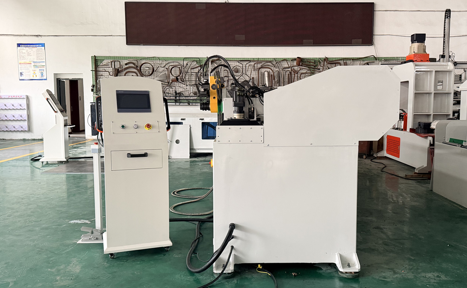 Máy uốn ống đôi DB CNC