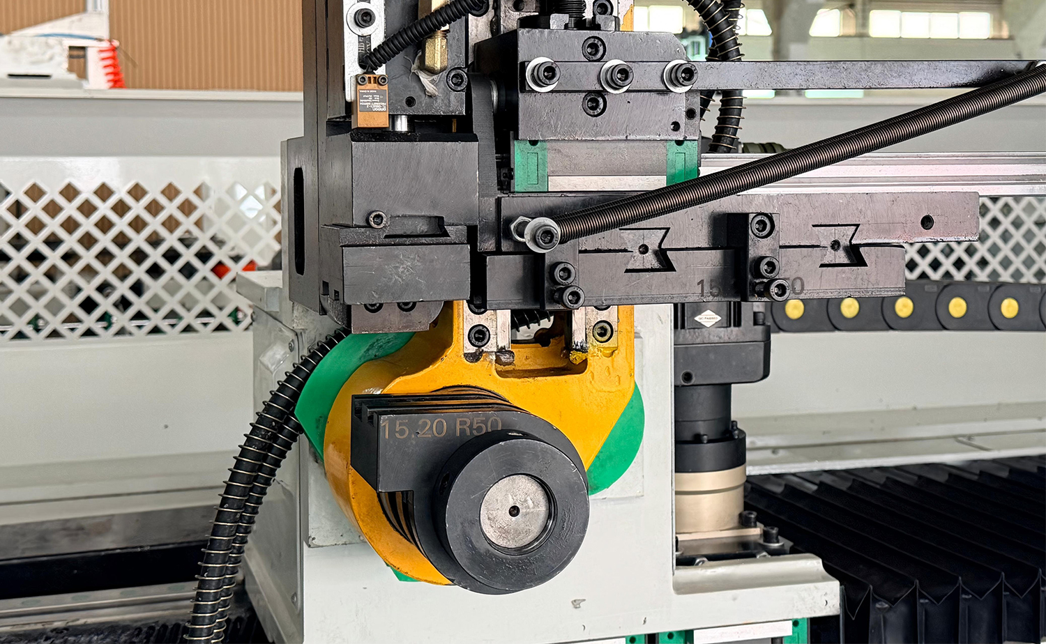 Máy uốn ống đôi DB CNC